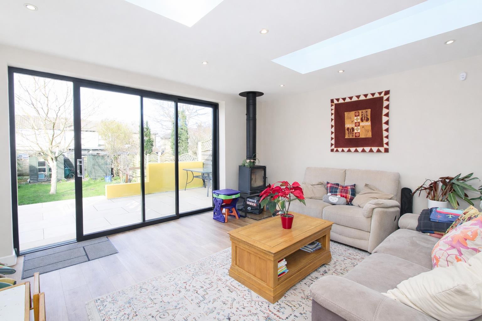 4 bed property in Cowper Gardens, Wallington